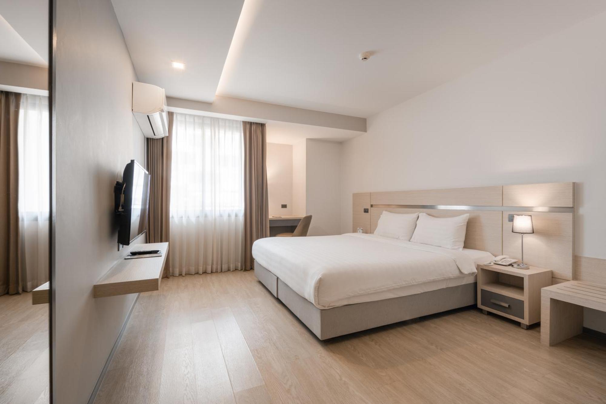 Samyan Serene Hotel Bangkok Exterior photo