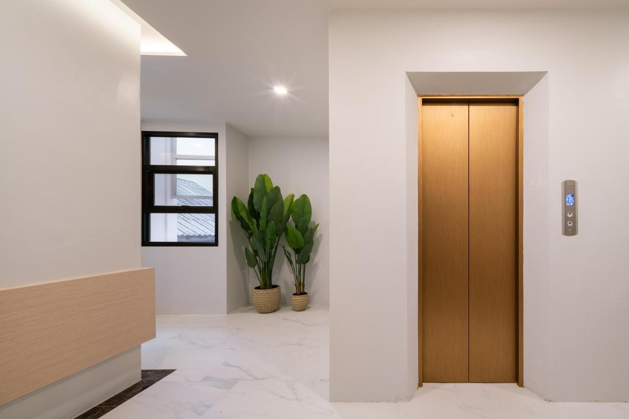 Samyan Serene Hotel Bangkok Exterior photo